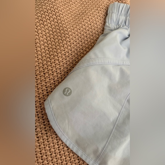 Lululemon Track That MR Periwinkle Running Shorts 5” in US Women’s Size 4 - Picture 3 of 8